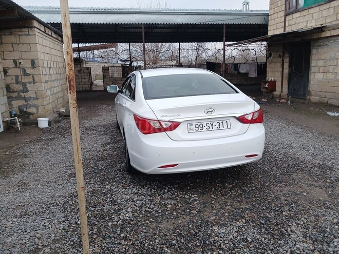 Hyundai Sonata 2013, 220,000 km - 2.0 l - Şirvan