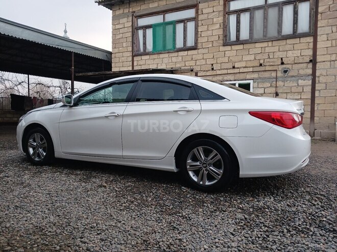 Hyundai Sonata 2013, 220,000 km - 2.0 l - Şirvan