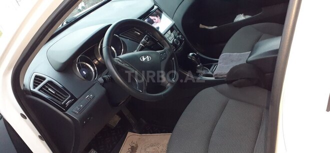 Hyundai Sonata 2013, 220,000 km - 2.0 l - Şirvan