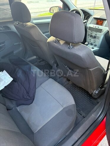 Opel Astra 2009, 329,450 km - 1.4 л - Bakı