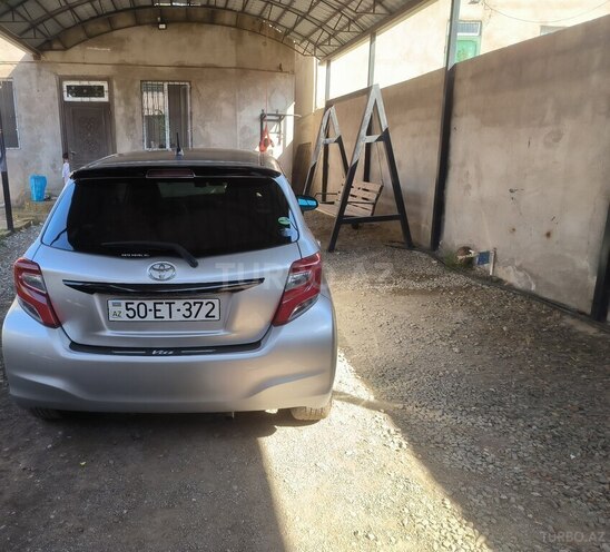 Toyota Vitz 2014, 120,000 km - 1.3 l - Bakı