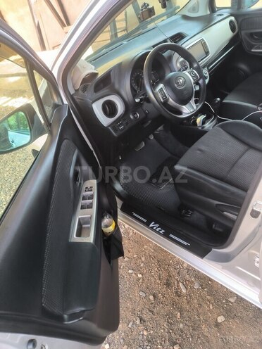 Toyota Vitz 2014, 120,000 km - 1.3 l - Bakı