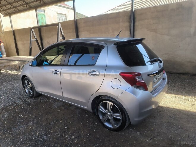 Toyota Vitz 2014, 120,000 km - 1.3 l - Bakı