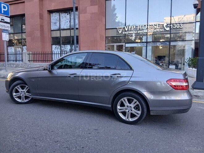 Mercedes E 220 2009, 282,000 km - 2.1 l - Bakı