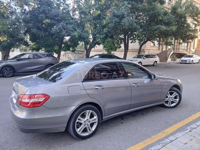 Mercedes E 220 2009, 282,000 km - 2.1 l - Bakı