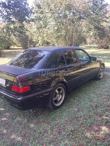 Mercedes C 180 1996, 393,429 km - 1.8 л - Zaqatala