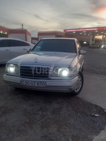 Mercedes E 250 1994, 326,000 km - 2.5 л - Sabirabad