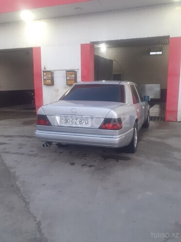 Mercedes E 250 1994, 326,000 km - 2.5 л - Sabirabad