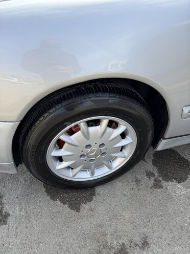 Mercedes E 220 2000, 304,232 km - 2.2 l - Bakı