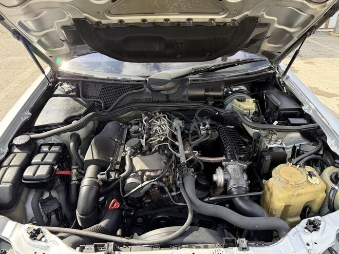 Mercedes E 220 2000, 304,232 km - 2.2 l - Bakı