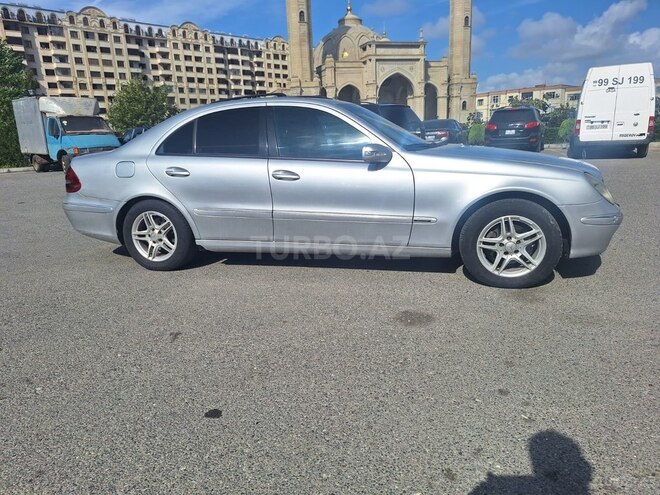 Mercedes E 220 2002, 321,250 km - 2.2 л - Bakı