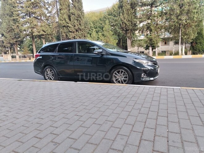 Toyota Auris 2014, 340,000 km - 1.4 l - Zaqatala