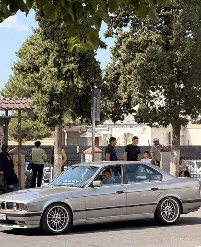 BMW 530 1992, 111,111 km - 3.0 l - Zaqatala