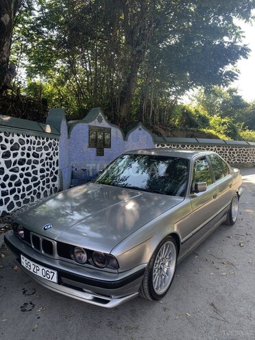 BMW 530 1992, 111,111 km - 3.0 l - Zaqatala