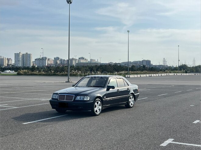 Mercedes C 200 1997, 330,000 km - 2.0 l - Bakı