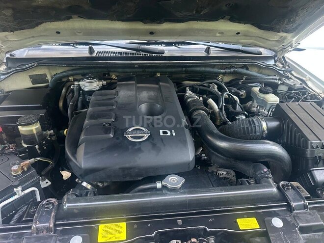 Nissan Navara 2010, 385,000 km - 2.5 l - Xudat