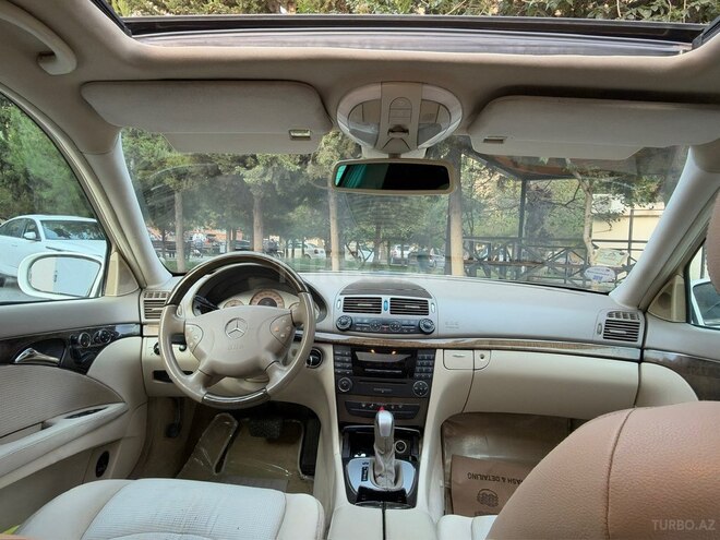 Mercedes E 240 2004, 206,758 km - 2.6 l - Bakı