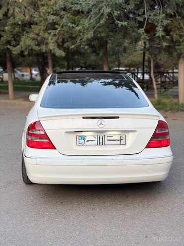 Mercedes E 240 2004, 206,758 km - 2.6 l - Bakı
