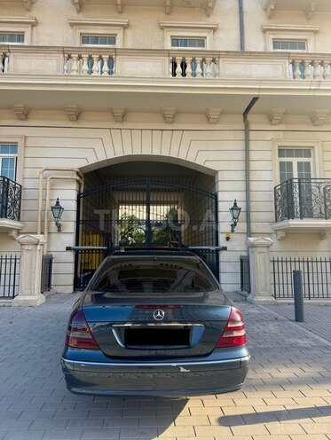 Mercedes E 320 2004, 382,000 km - 3.2 l - Bakı