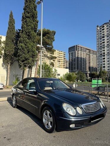 Mercedes E 320 2004, 382,000 km - 3.2 l - Bakı