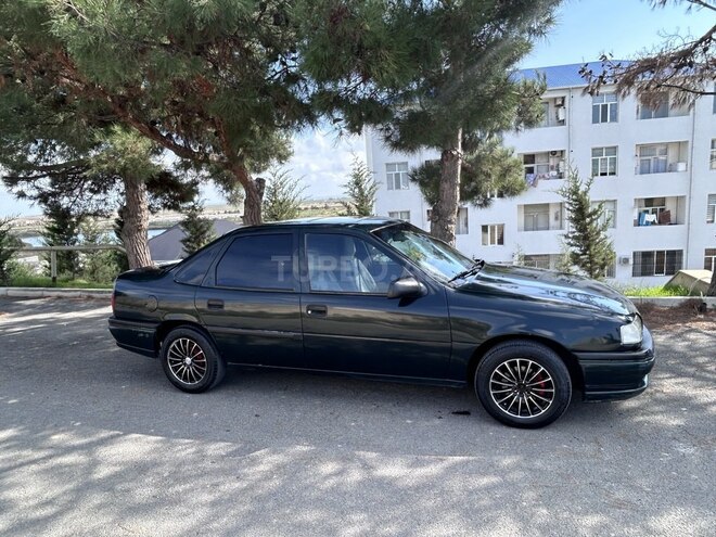 Opel Vectra 1995, 495,235 km - 2.0 л - Bakı