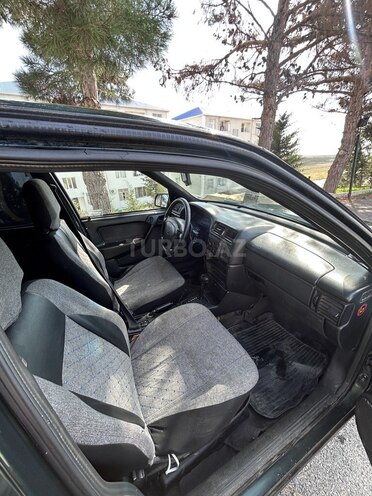 Opel Vectra 1995, 495,235 km - 2.0 л - Bakı