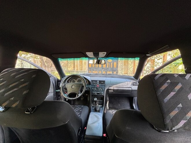 Mercedes C 180 1999, 300,000 km - 1.8 л - Qəbələ