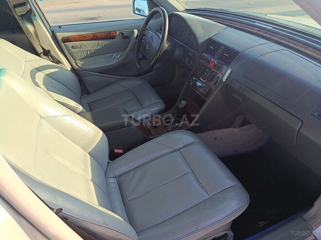 Mercedes C 230 1999, 308,975 km - 2.3 l - Bərdə