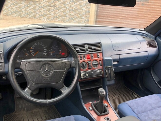Mercedes C 200 1998, 350,000 km - 2.0 l - Sumqayıt