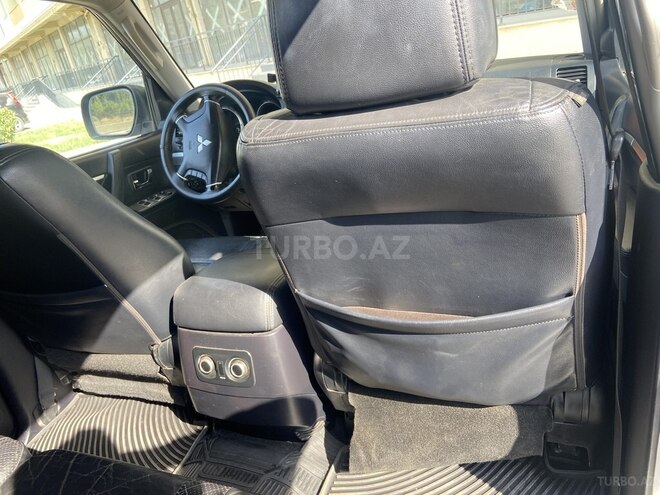 Mitsubishi Pajero 2007, 236,600 km - 3.0 l - Bakı