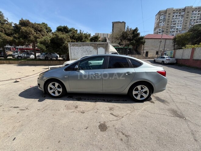 Opel Astra 2015, 240,000 km - 1.6 l - Bakı