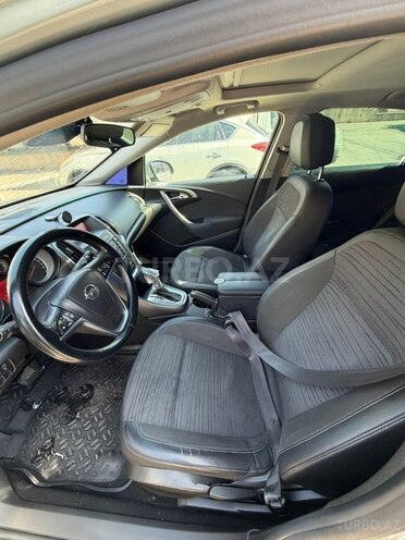 Opel Astra 2015, 240,000 km - 1.6 l - Bakı