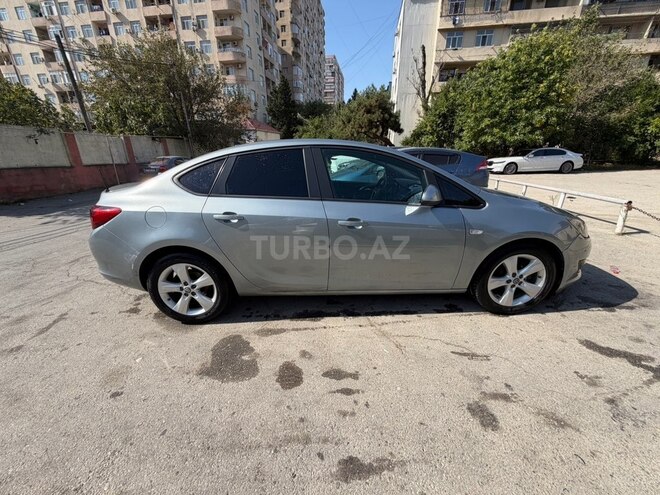 Opel Astra 2015, 240,000 km - 1.6 l - Bakı