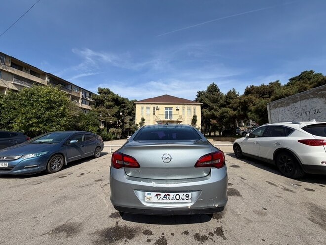 Opel Astra 2015, 240,000 km - 1.6 l - Bakı