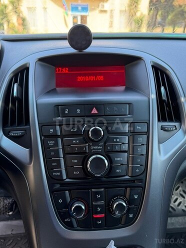 Opel Astra 2015, 240,000 km - 1.6 l - Bakı
