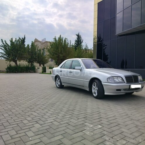 Mercedes C 240 2000, 344,000 km - 2.4 l - Masallı