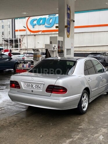 Mercedes E 220 1999, 410,000 km - 2.2 л - Naxçıvan