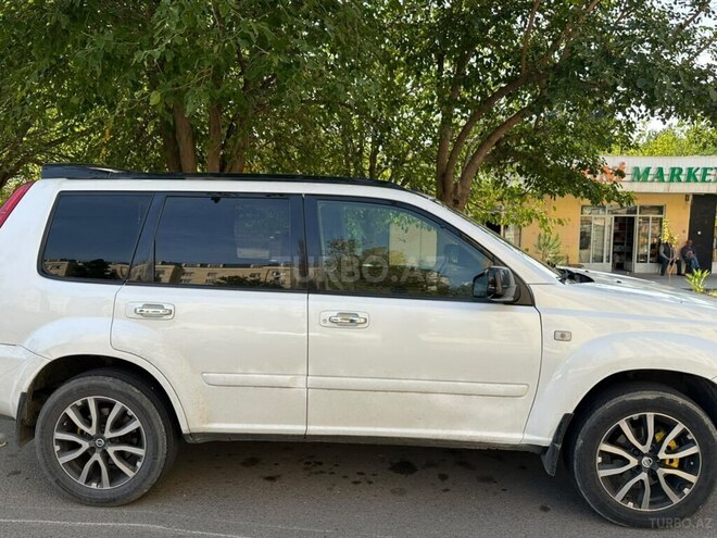 Nissan X-Trail 2001, 350,000 km - 2.0 l - Naftalan