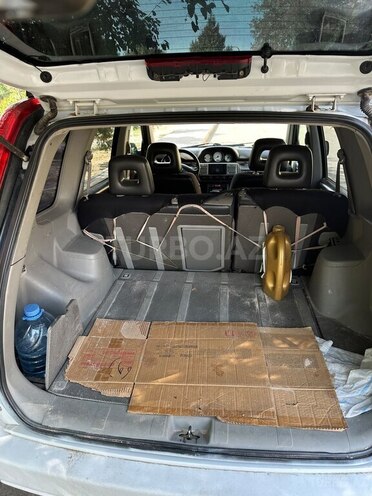 Nissan X-Trail 2001, 350,000 km - 2.0 l - Naftalan
