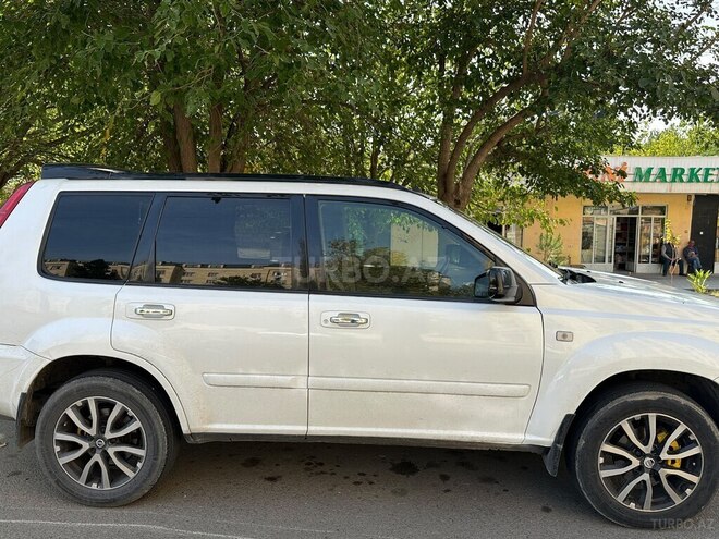 Nissan X-Trail 2001, 350,000 km - 2.0 l - Naftalan