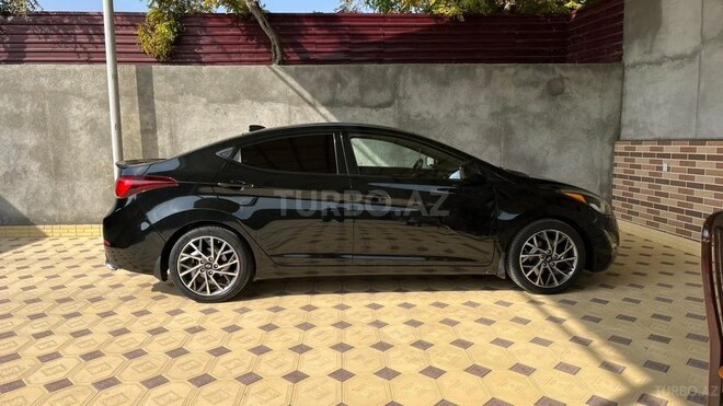 Hyundai Elantra 2015, 225,308 km - 1.8 л - Naftalan