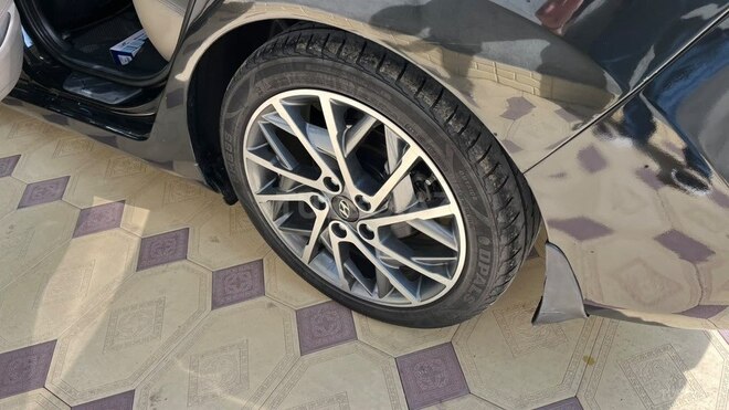 Hyundai Elantra 2015, 225,308 km - 1.8 л - Naftalan