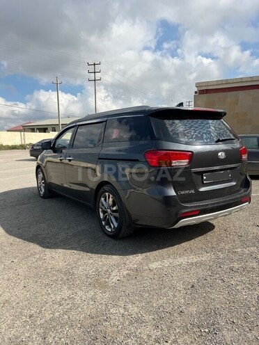 Kia Carnival 2017, 220,000 km - 2.2 l - Bakı