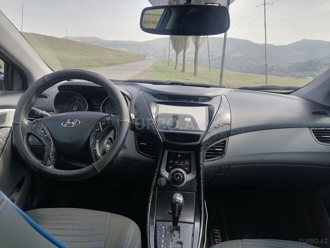 Hyundai Elantra 2013, 89,050 km - 1.8 l - Yardımlı