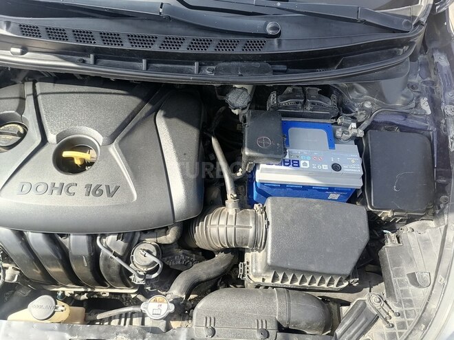 Hyundai Elantra 2013, 89,050 km - 1.8 l - Yardımlı