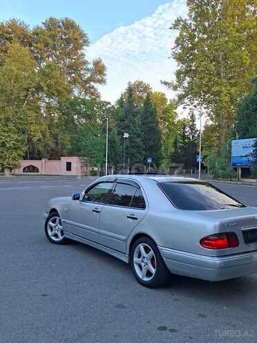 Mercedes E 240 1998, 200,000 km - 2.4 l - Mingəçevir