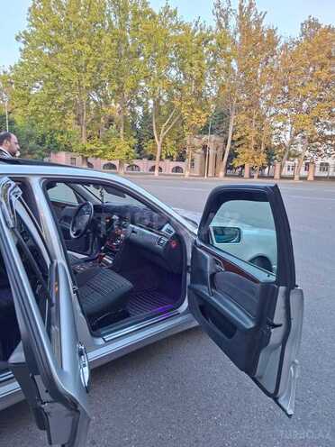 Mercedes E 240 1998, 200,000 km - 2.4 l - Mingəçevir