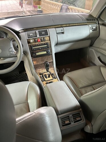 Mercedes E 240 2001, 409,000 km - 2.6 l - Bakı