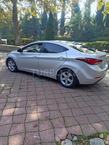 Hyundai Elantra 2015, 209,000 km - 1.8 l - Ağcabədi