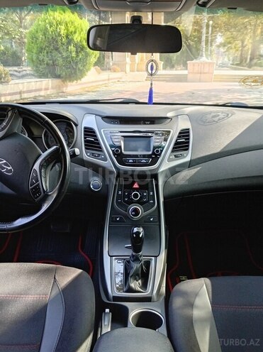 Hyundai Elantra 2015, 209,000 km - 1.8 l - Ağcabədi